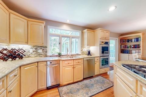 4 Maddy Ln, Acton, MA 01720 photo 7