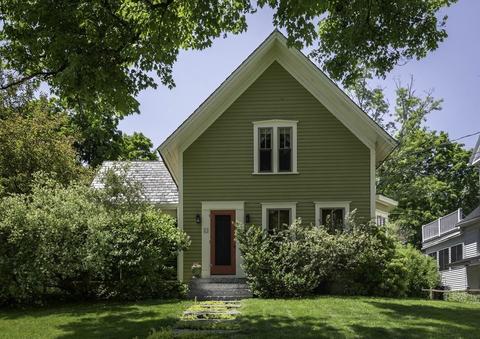 40 Berkshire Ter, Northampton, MA 01062