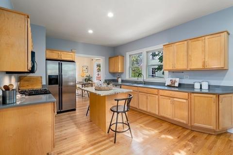 19 Stone Ave B #B (2ND ), Somerville, MA 02143