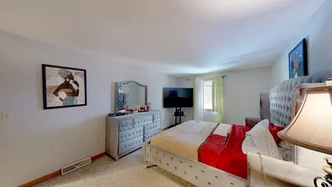 24 Leo St, Fall River, MA 02723 photo 16
