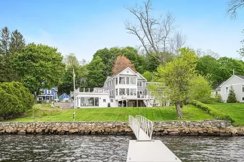 471 Main St, Amesbury, MA 01913