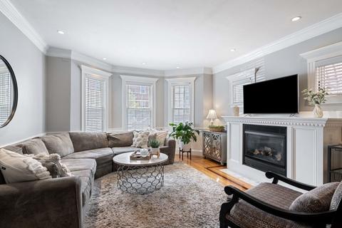 906 E Broadway #1, Boston, MA 02127