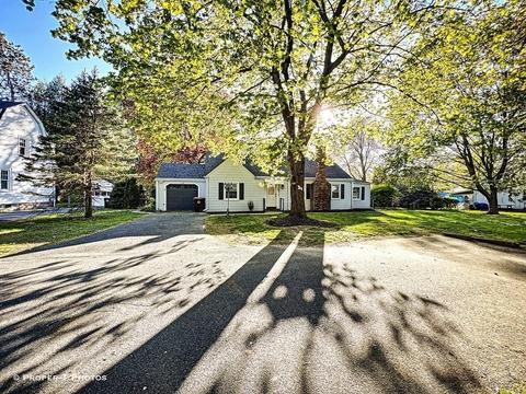 130 S Park Ter, Agawam, MA 01001