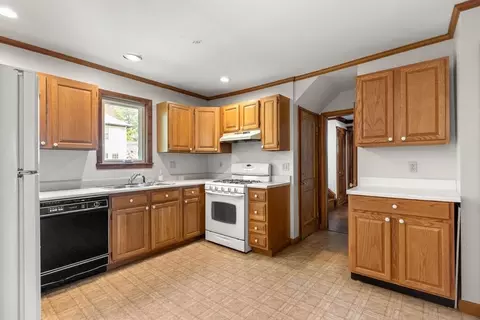 5 Centre Ln, Milton, MA 02186 photo 11