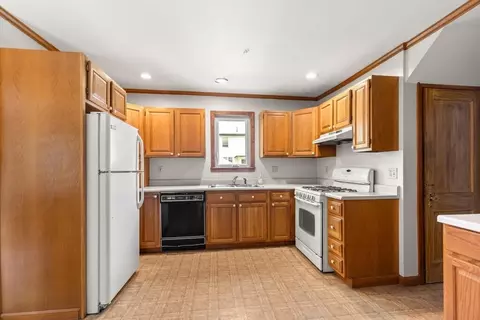 5 Centre Ln, Milton, MA 02186 photo 10