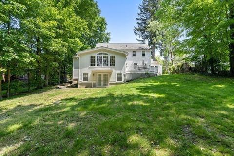 23 Ashford Rd, Newton, MA 02459