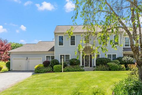 10 Stearns Rd #10, Bedford, MA 01730