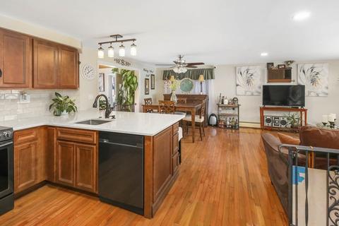 30 Apthorp St, Worcester, MA 01606 photo 9