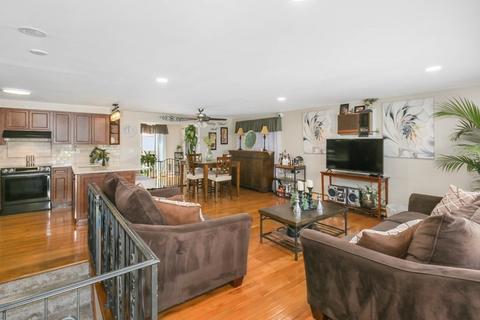 30 Apthorp St, Worcester, MA 01606 photo 5