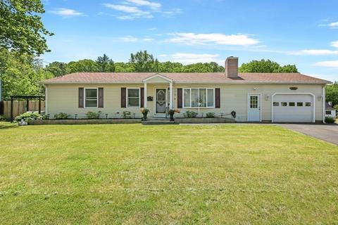 30 Apthorp St, Worcester, MA 01606