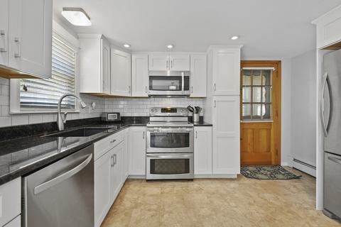 38 Nelson St, Webster, MA 01570 photo 4