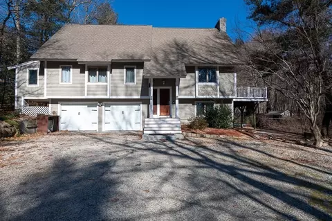 51 Pierce Rd, Sutton, MA 01590 photo 2