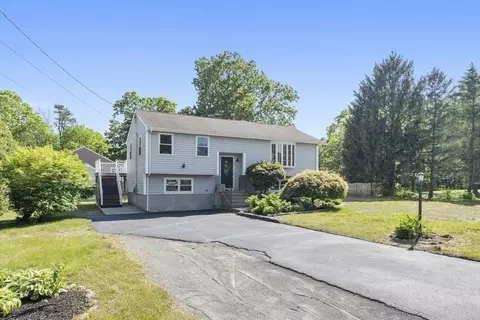 1577 Carriage Park Ln, Dighton, MA 02715