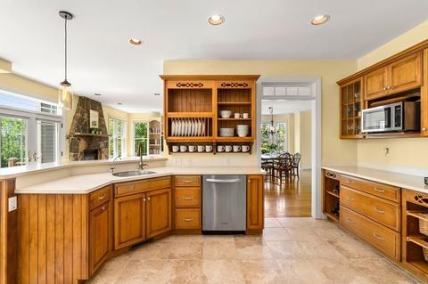 23 Forest St, Dunstable, MA 01827 photo 4
