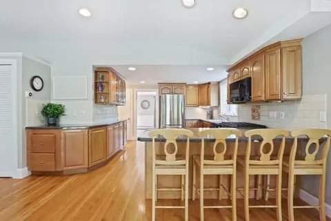 28 Appleton Rd, Needham, MA 02492 photo 6