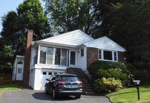 26 Mann St, Lawrence, MA 01841