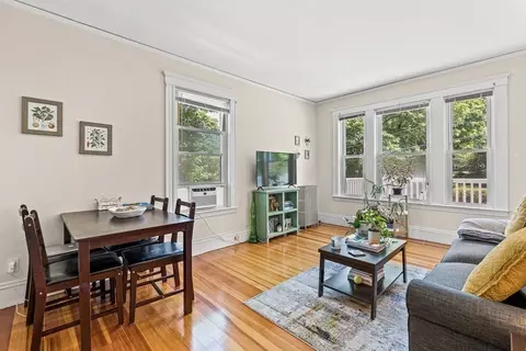 10 Chestnut St, Melrose, MA 02176