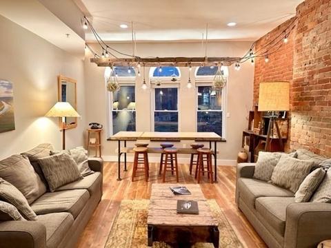 231 Main St #2L, Northampton, MA 01060