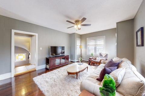 264 Newton St #2, Waltham, MA 02453