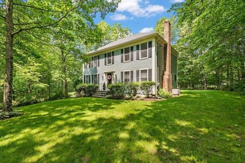679 Hickory Rd, North Attleboro, MA 02760