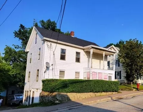 43 Maple St, Spencer, MA 01562