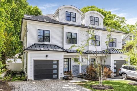 46 Hilltop St #46, Newton, MA 02458