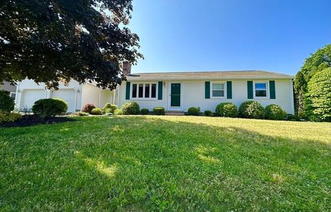 17 Butterwood Rd, Agawam, MA 01001