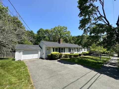 22 Carolyn Dr, Danvers, MA 01923