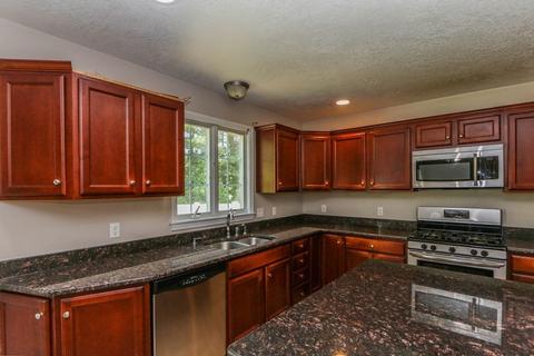 92 Barrington Dr, Springfield, MA 01129 photo 18