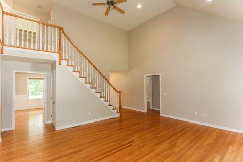 92 Barrington Dr, Springfield, MA 01129 photo 9