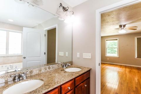 92 Barrington Dr, Springfield, MA 01129 photo 22