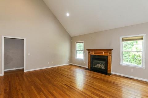 92 Barrington Dr, Springfield, MA 01129 photo 10