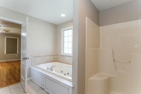 92 Barrington Dr, Springfield, MA 01129 photo 24
