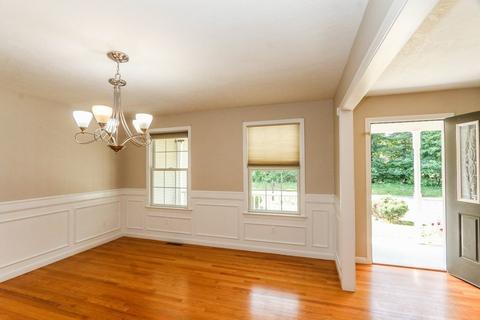 92 Barrington Dr, Springfield, MA 01129 photo 6