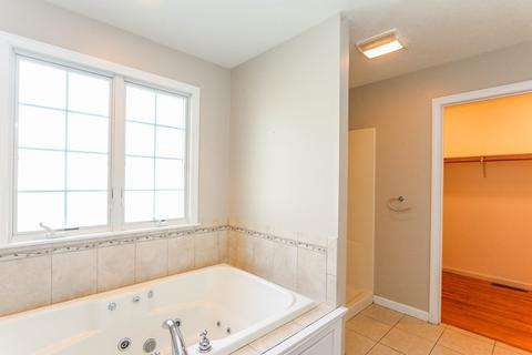 92 Barrington Dr, Springfield, MA 01129 photo 25