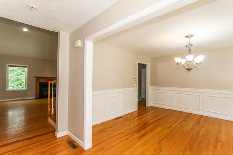 92 Barrington Dr, Springfield, MA 01129 photo 8