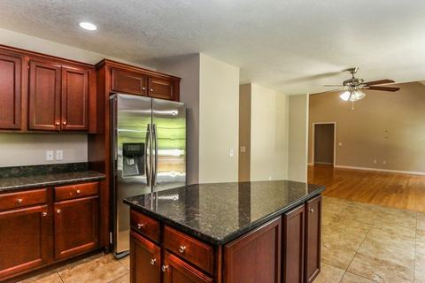 92 Barrington Dr, Springfield, MA 01129 photo 15