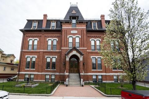 50 Bow St #6, Somerville, MA 02143