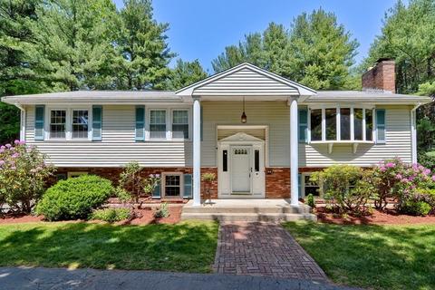 94 High St, Walpole, MA 02081