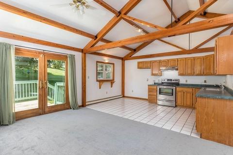 100 Grant St, Gardner, MA 01440