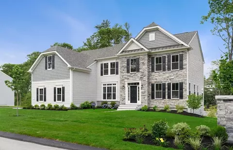 11 Audrina Ln #02900, Grafton, MA 01536