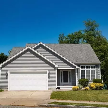 38 Apple Tree Ln, New Bedford, MA 02740