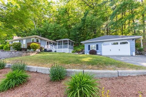 33 Keyes Rd, Westford, MA 01886