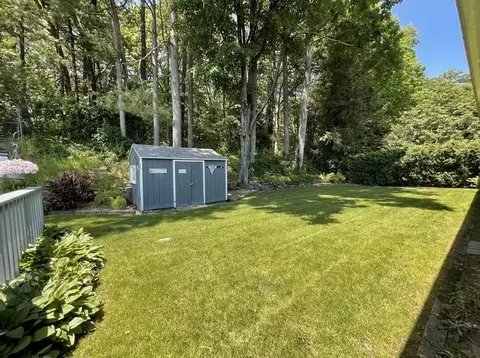 112 Ellendale Cir, Springfield, MA 01128 photo 22
