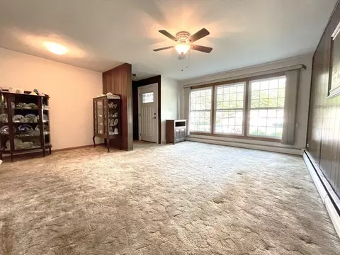 112 Ellendale Cir, Springfield, MA 01128 photo 10