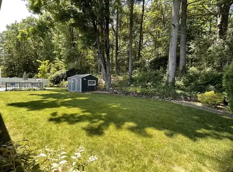 112 Ellendale Cir, Springfield, MA 01128 photo 19