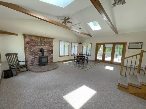 112 Ellendale Cir, Springfield, MA 01128 photo 5