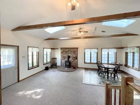 112 Ellendale Cir, Springfield, MA 01128 photo 6