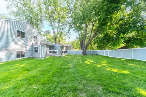 51 Old Marlboro Rd, Maynard, MA 01754 photo 10