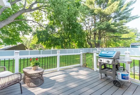 51 Old Marlboro Rd, Maynard, MA 01754 photo 8